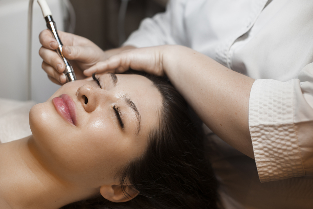 What Happens During Microneedling?